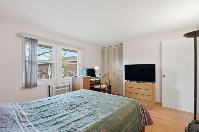 19 Manor Court 19, Springfield, MA 01118