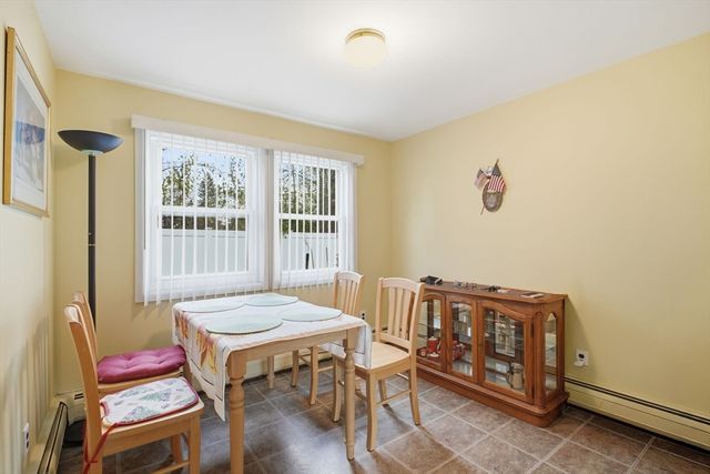 19 Manor Court 19, Springfield, MA 01118