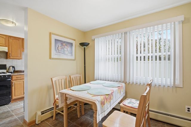 19 Manor Court 19, Springfield, MA 01118