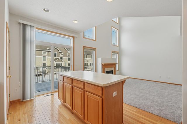 580 Sutherland Drive, Woodbury, MN 55129