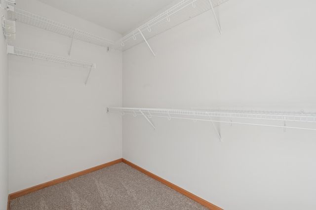 580 Sutherland Drive, Woodbury, MN 55129