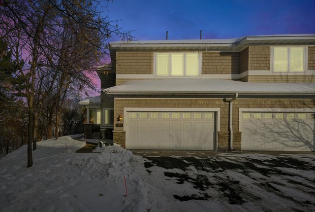 580 Sutherland Drive, Woodbury, MN 55129