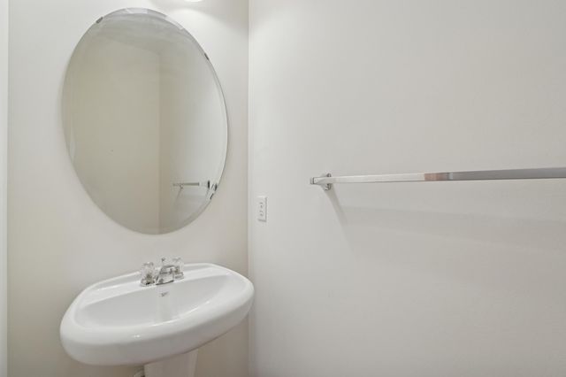 580 Sutherland Drive, Woodbury, MN 55129