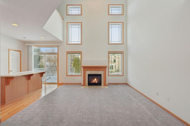 580 Sutherland Drive, Woodbury, MN 55129