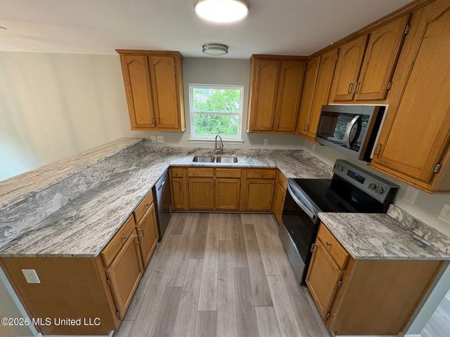 12115 Five Oaks Drive, Gulfport, MS 39503