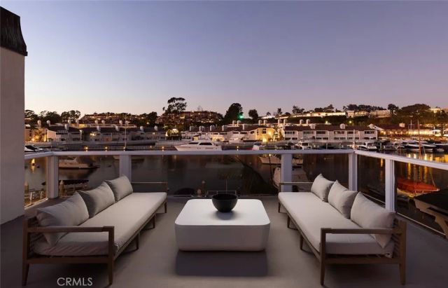 1201 N Bay Front, Newport Beach, CA 92662