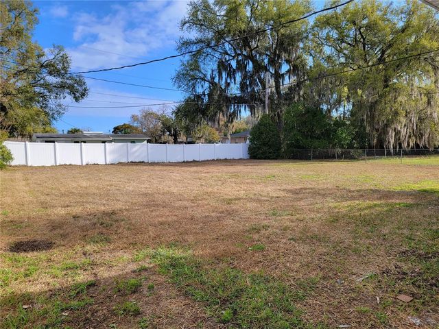 525 W MAXWELL STREET, Lakeland, FL 33803