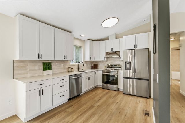 12916 E Sharp Ave, Spokane Valley, WA 99216