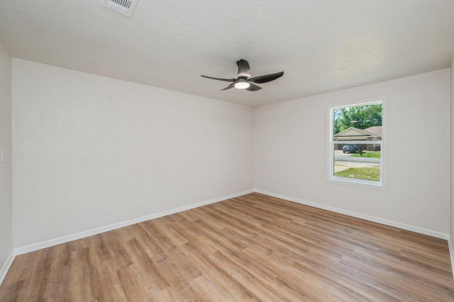 3375 Mclain Drive, Crestview, FL 32539