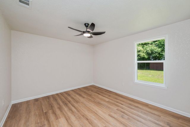 3375 Mclain Drive, Crestview, FL 32539
