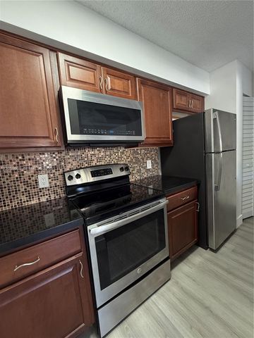 510 S Park Rd 23-10, Hollywood, FL 33021
