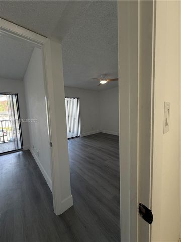 510 S Park Rd 23-10, Hollywood, FL 33021