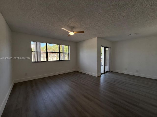 510 S Park Rd 23-10, Hollywood, FL 33021