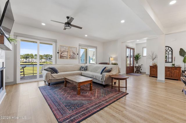 352 Summerhouse Drive, Holly Ridge, NC 28445