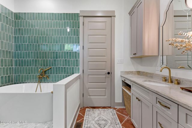 352 Summerhouse Drive, Holly Ridge, NC 28445