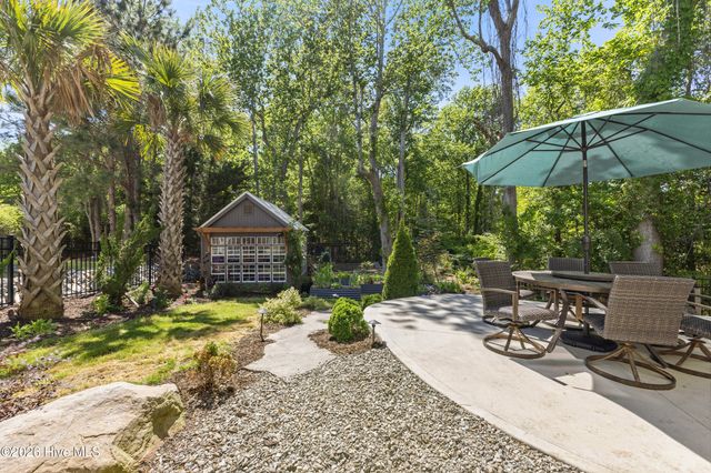 352 Summerhouse Drive, Holly Ridge, NC 28445