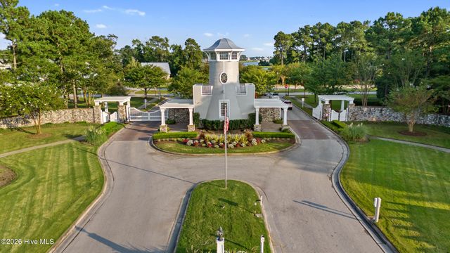 352 Summerhouse Drive, Holly Ridge, NC 28445