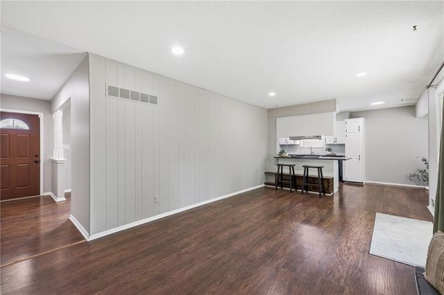 1718 E 97th Terrace, Kansas City, MO 64131