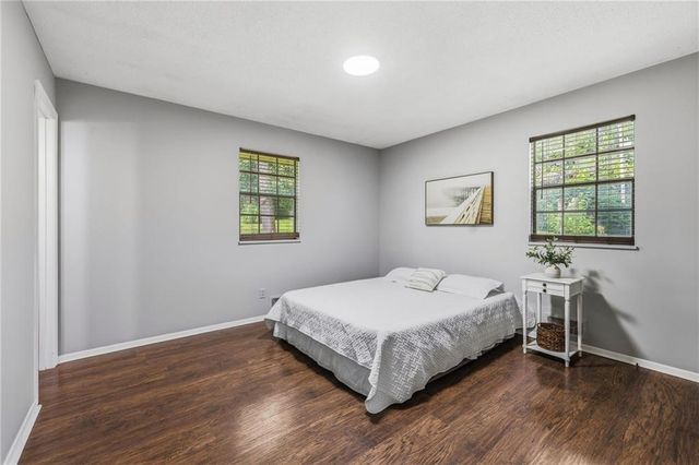 1718 E 97th Terrace, Kansas City, MO 64131