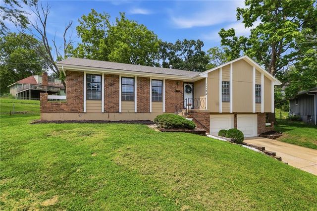 1718 E 97th Terrace, Kansas City, MO 64131