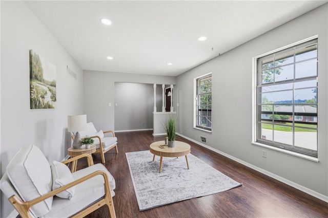 1718 E 97th Terrace, Kansas City, MO 64131