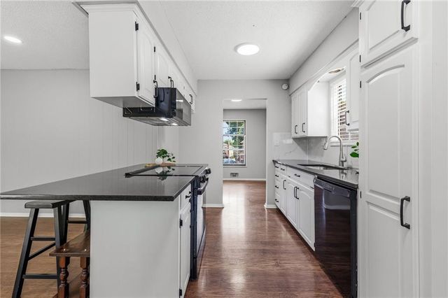 1718 E 97th Terrace, Kansas City, MO 64131