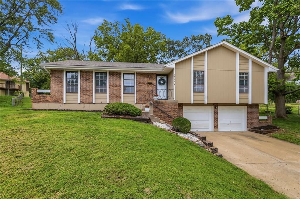 1718 E 97th Terrace, Kansas City, MO 64131
