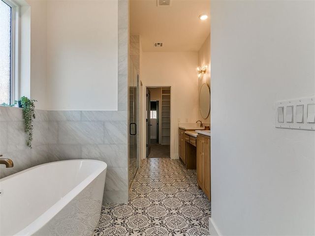 2117 Aminas Way, Yukon, OK 73099