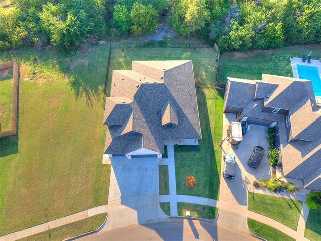 2117 Aminas Way, Yukon, OK 73099