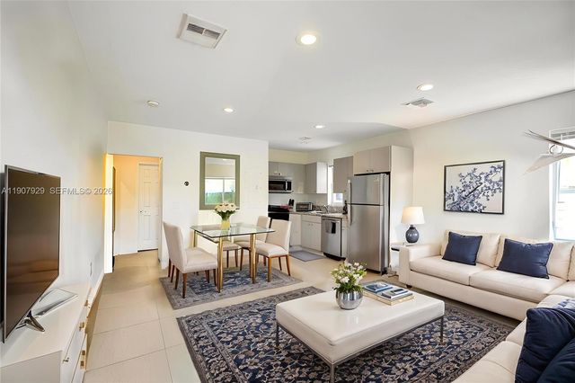 322 Oklahoma Street, Hollywood, FL 33019