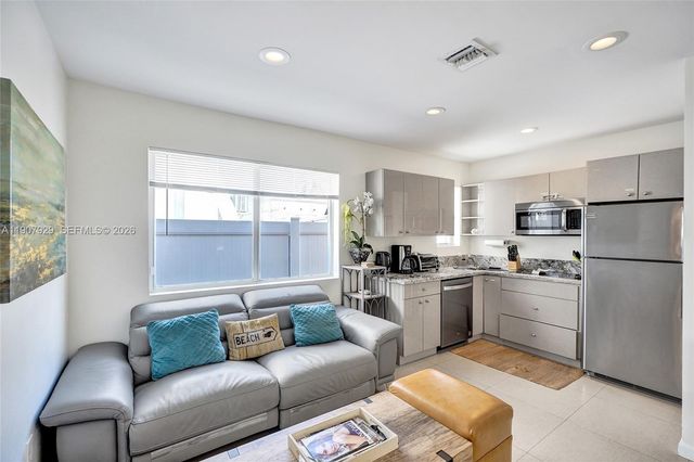 322 Oklahoma Street, Hollywood, FL 33019