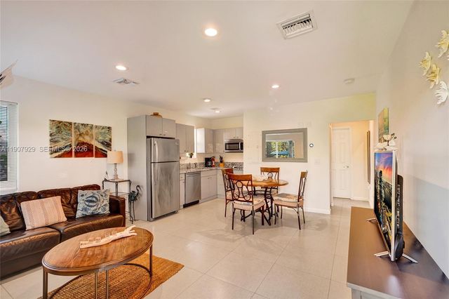 322 Oklahoma Street, Hollywood, FL 33019