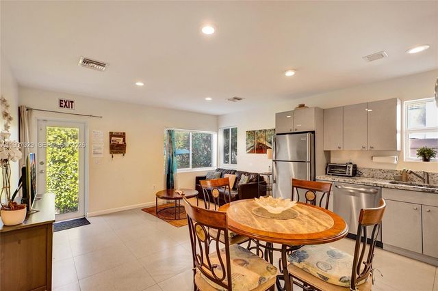 322 Oklahoma Street, Hollywood, FL 33019