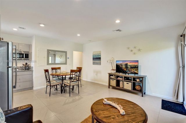 322 Oklahoma Street, Hollywood, FL 33019