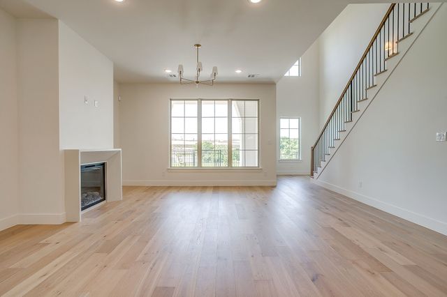 13833 Carnegie Drive, Fort Worth, TX 76008