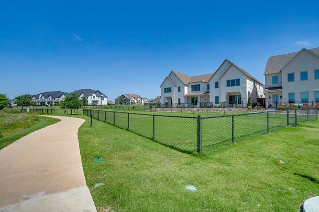 13833 Carnegie Drive, Fort Worth, TX 76008