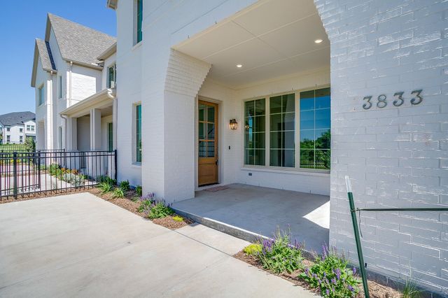 13833 Carnegie Drive, Fort Worth, TX 76008