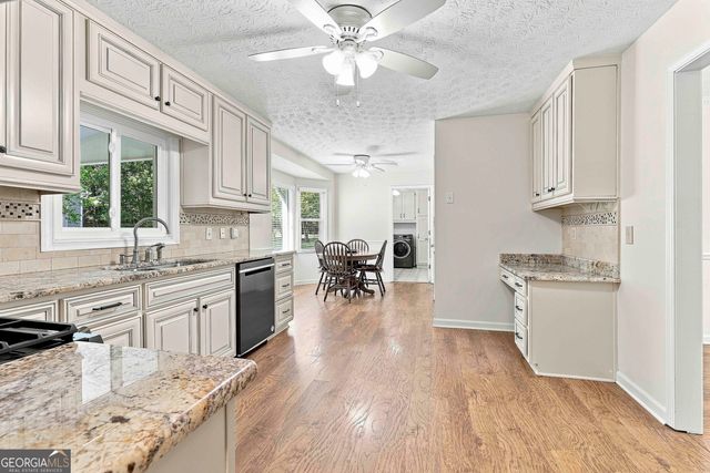 185 Clearbrook Way, Fayetteville, GA 30215