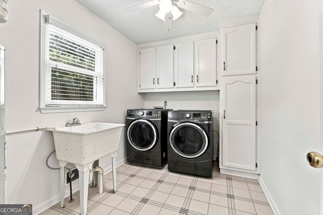 185 Clearbrook Way, Fayetteville, GA 30215