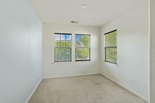 433 W Moraga St, Mountain House, CA 95391