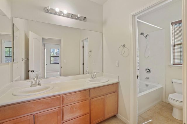 433 W Moraga St, Mountain House, CA 95391