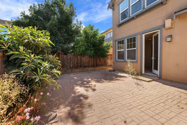 433 W Moraga St, Mountain House, CA 95391
