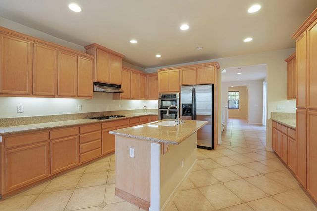 433 W Moraga St, Mountain House, CA 95391