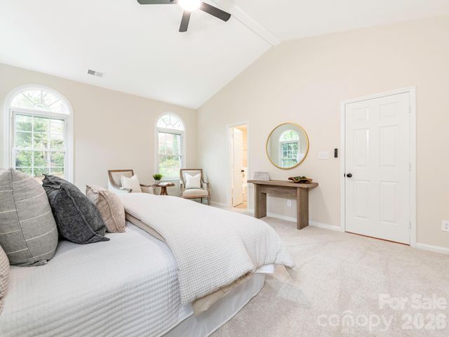 1207 Matthews Plantation Drive, Matthews, NC 28105