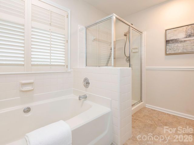 1207 Matthews Plantation Drive, Matthews, NC 28105