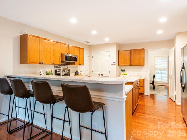 1207 Matthews Plantation Drive, Matthews, NC 28105