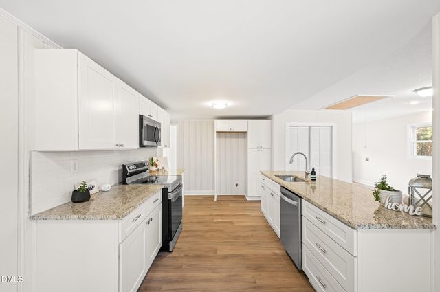 1659 W Darden Road, Clinton, NC 28328