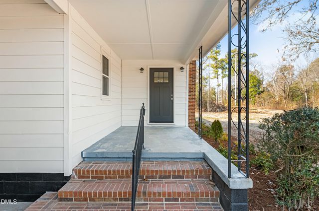 1659 W Darden Road, Clinton, NC 28328