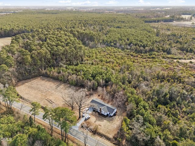 1659 W Darden Road, Clinton, NC 28328