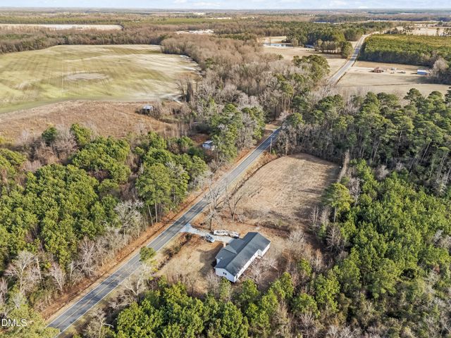 1659 W Darden Road, Clinton, NC 28328